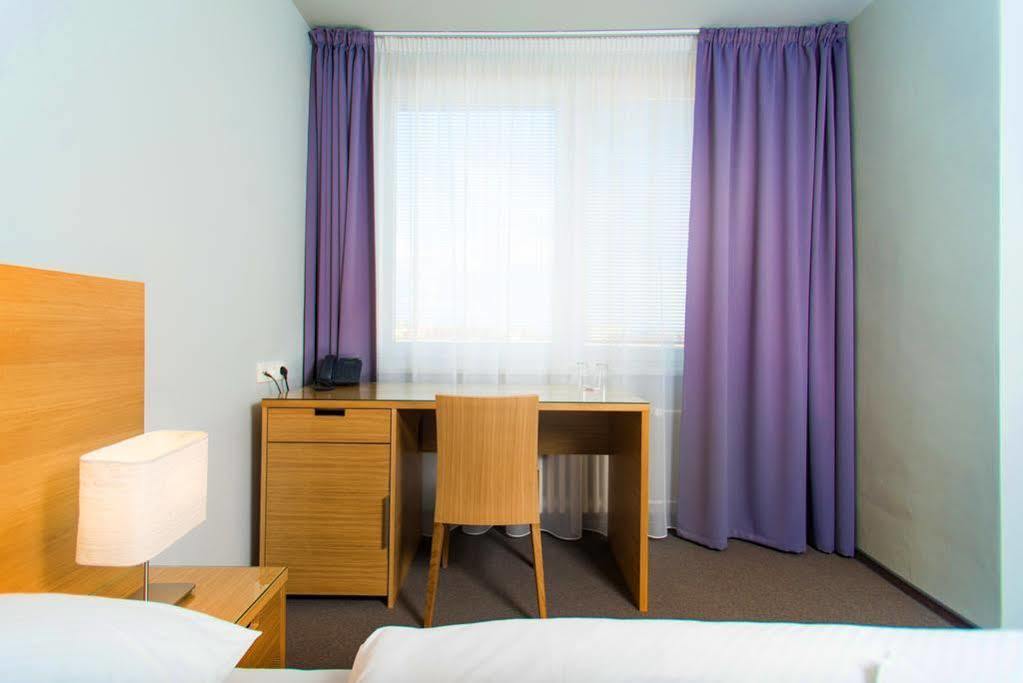 Hotel Atom Trebic Exterior photo